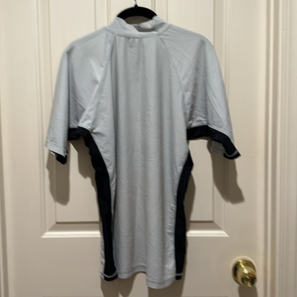 Mens gray and black rash guard - Picture 2 of 3